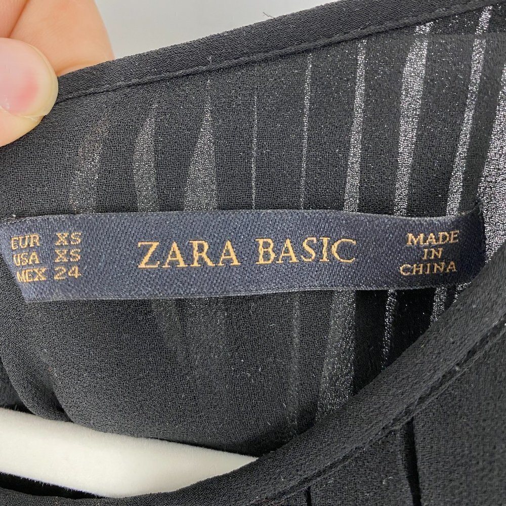 Zara Pleated Sleeveless Blouse Crew Neck Black - Picture 3 of 4